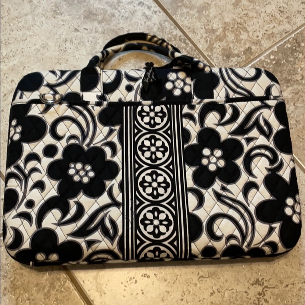 Vera Bradley hard laptop zip up case